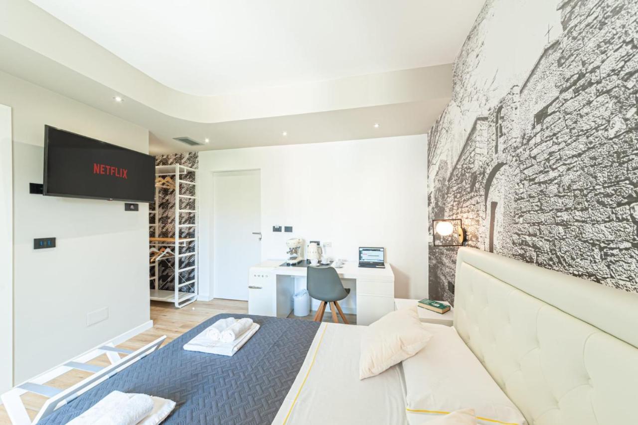 Eleonore Elegant Rooms Cagliari Buitenkant foto
